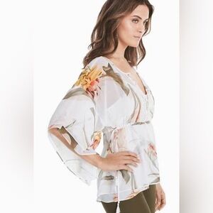 Beautiful White House Black Market Blouse